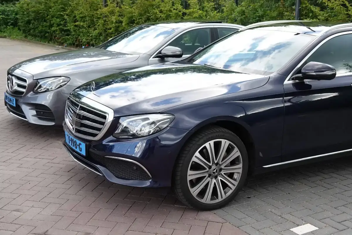 Mercedes E-Klasse taxi’s van Taxi Moergestel